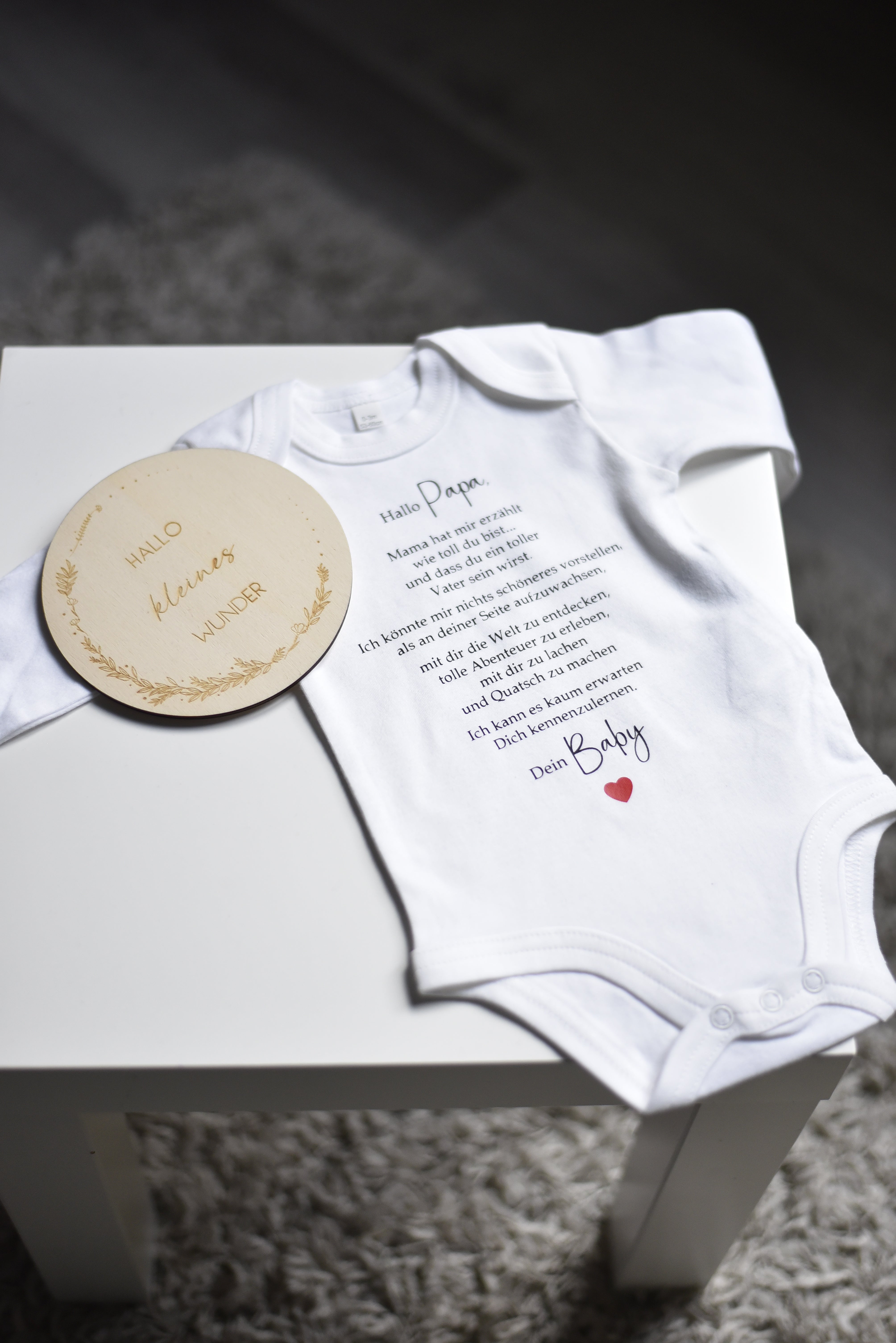 Body "Hallo, Papa" | Schwangerschaftsverkündung