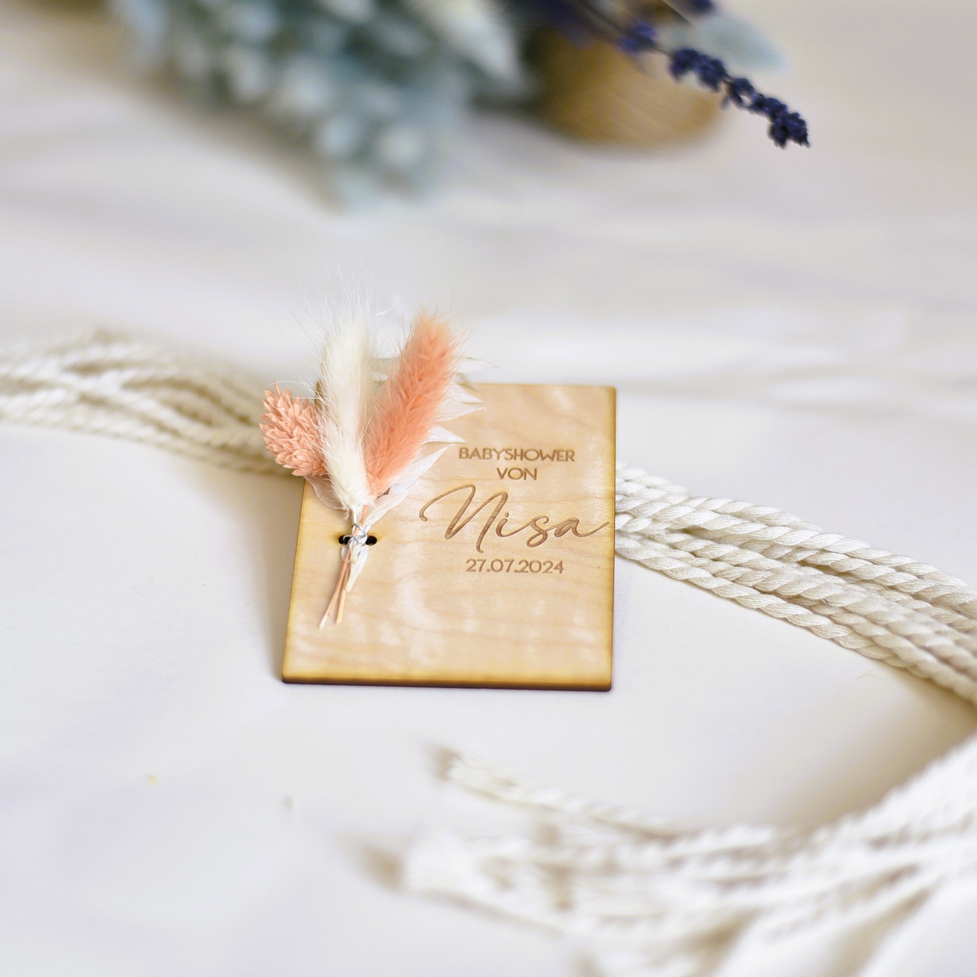 Holzkarten mit Trockenblumen | Gastgeschenk | Aufmerksamkeit