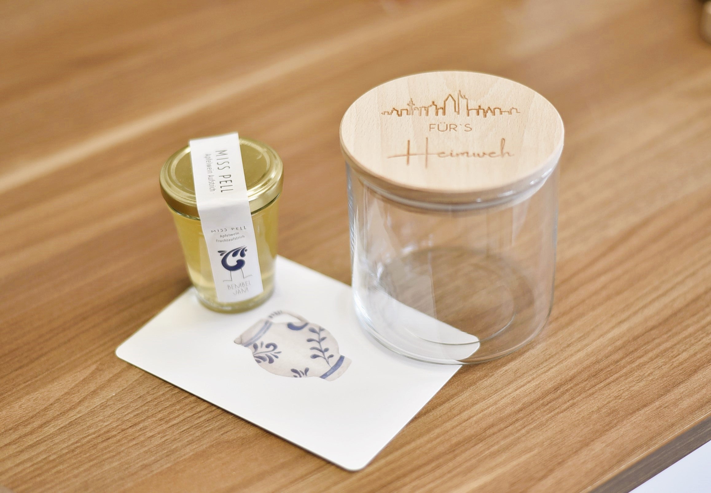 Für´s Heimweh | Vorratsglas | Frankfurter Skyline | Geschenk zum Abschied | Glas mit graviertem Holzdeckel | Auslandssemester | Umzug