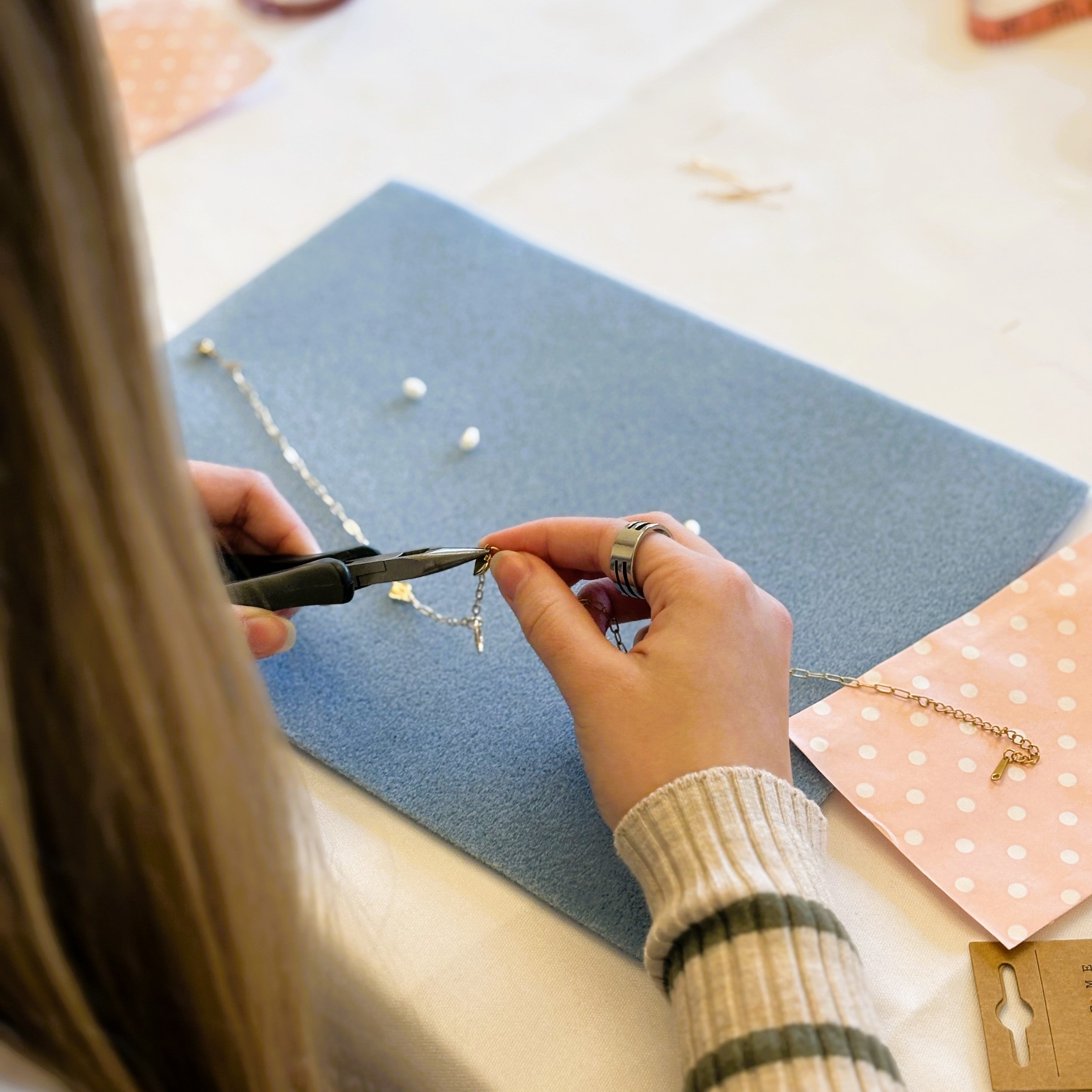 Perlen-Workshop | gestalte ein Armband und eine Kette