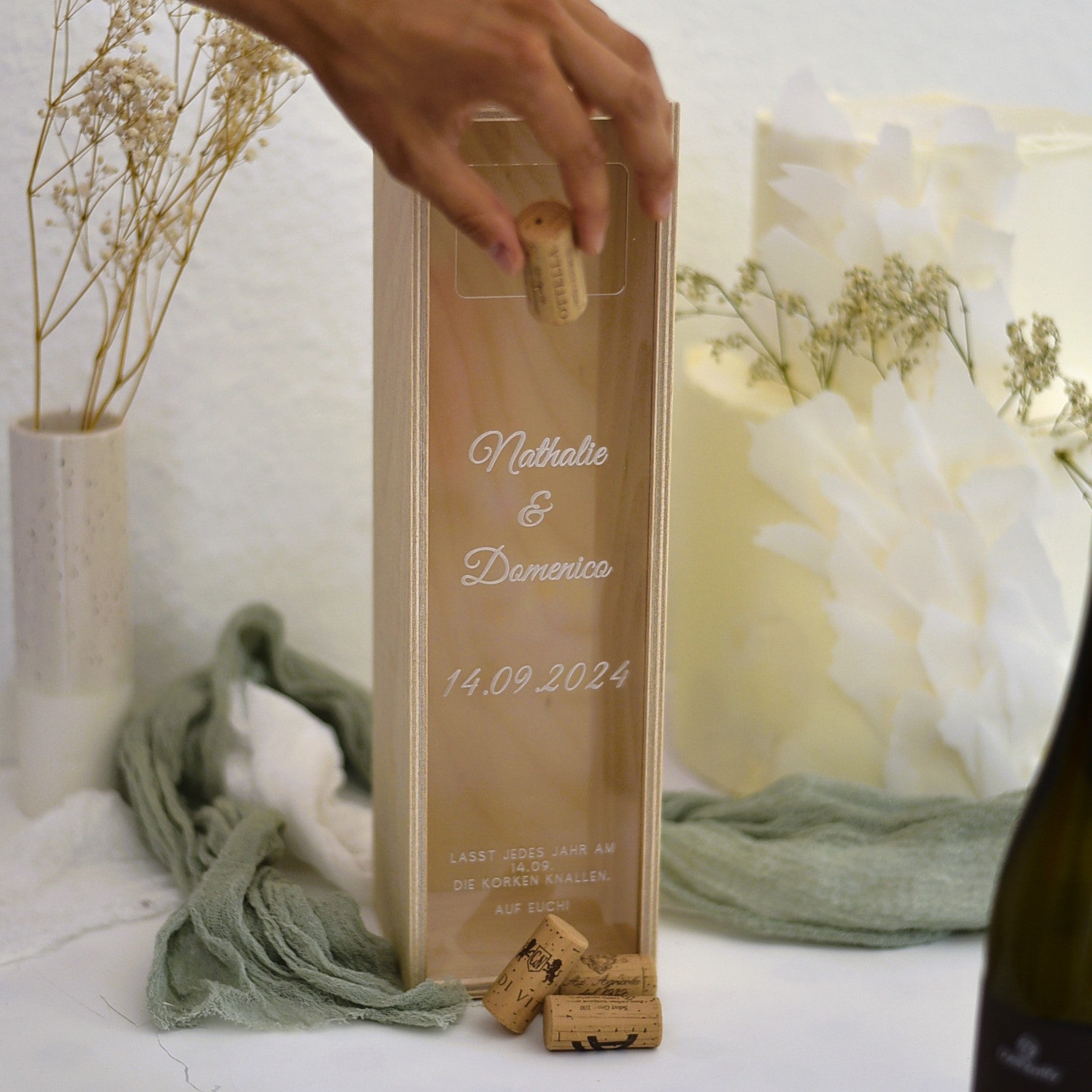 Kiste Nathalie - personalisierte Weinkiste | edles Acrylglas | Geldgeschenk | zur Hochzeit | personalisiert