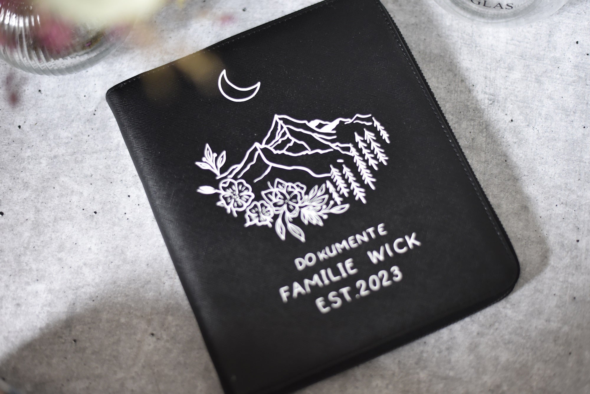 Organizer "BERGLIEBE" | Familienplaner aus Kunstleder | Edle Optik | Geschenk für Wanderer