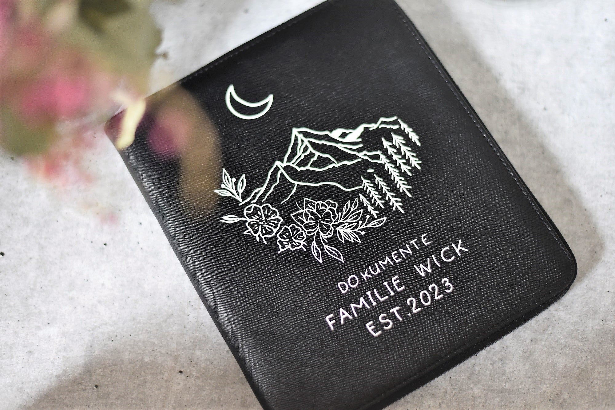 Organizer "BERGLIEBE" | Familienplaner aus Kunstleder | Edle Optik | Geschenk für Wanderer