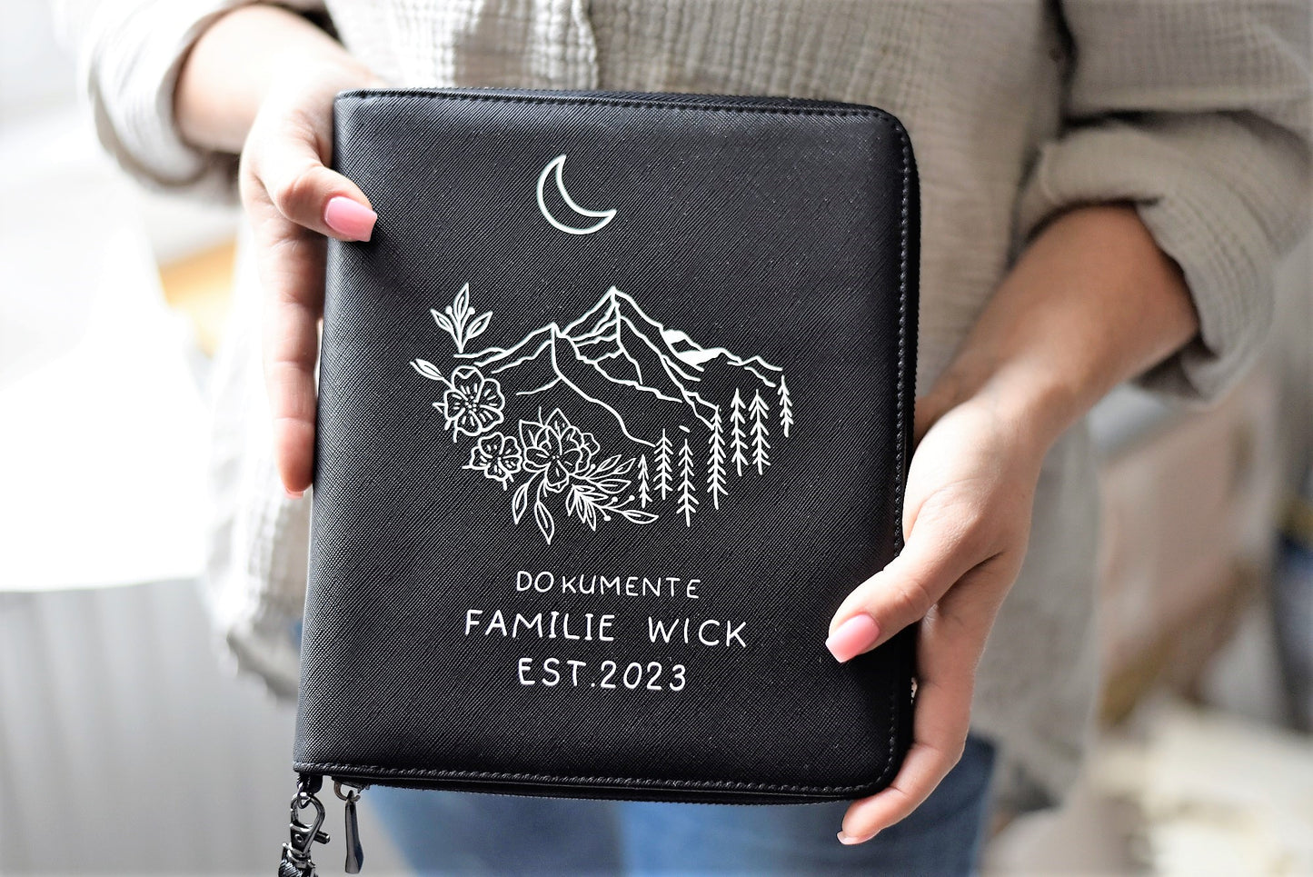 Organizer "BERGLIEBE" | Familienplaner aus Kunstleder | Edle Optik | Geschenk für Wanderer