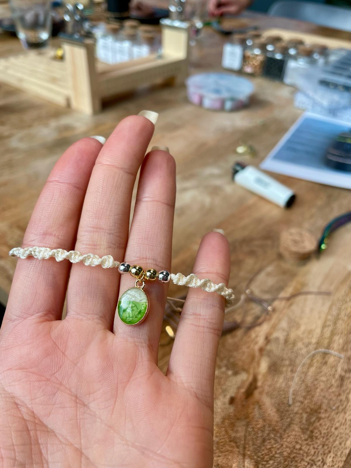 MAKRAMEE SCHMUCK-WORKSHOP | GESTALTE ZWEI ARMBÄNDER | mit Anastasia
