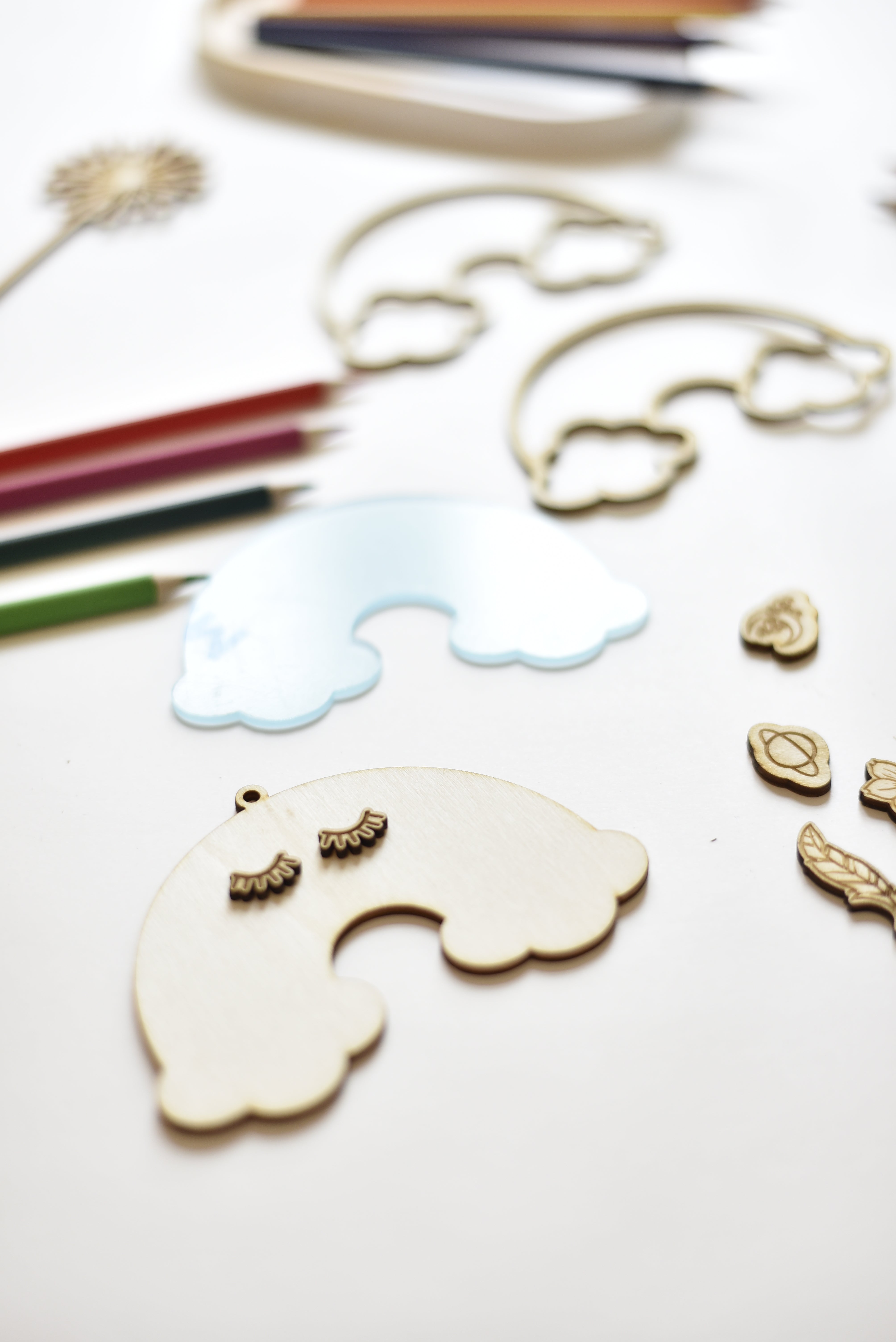 Rainbow-Schüttelanhänger | Bastelset | DIY-Set ab 4 Jahren geeignet