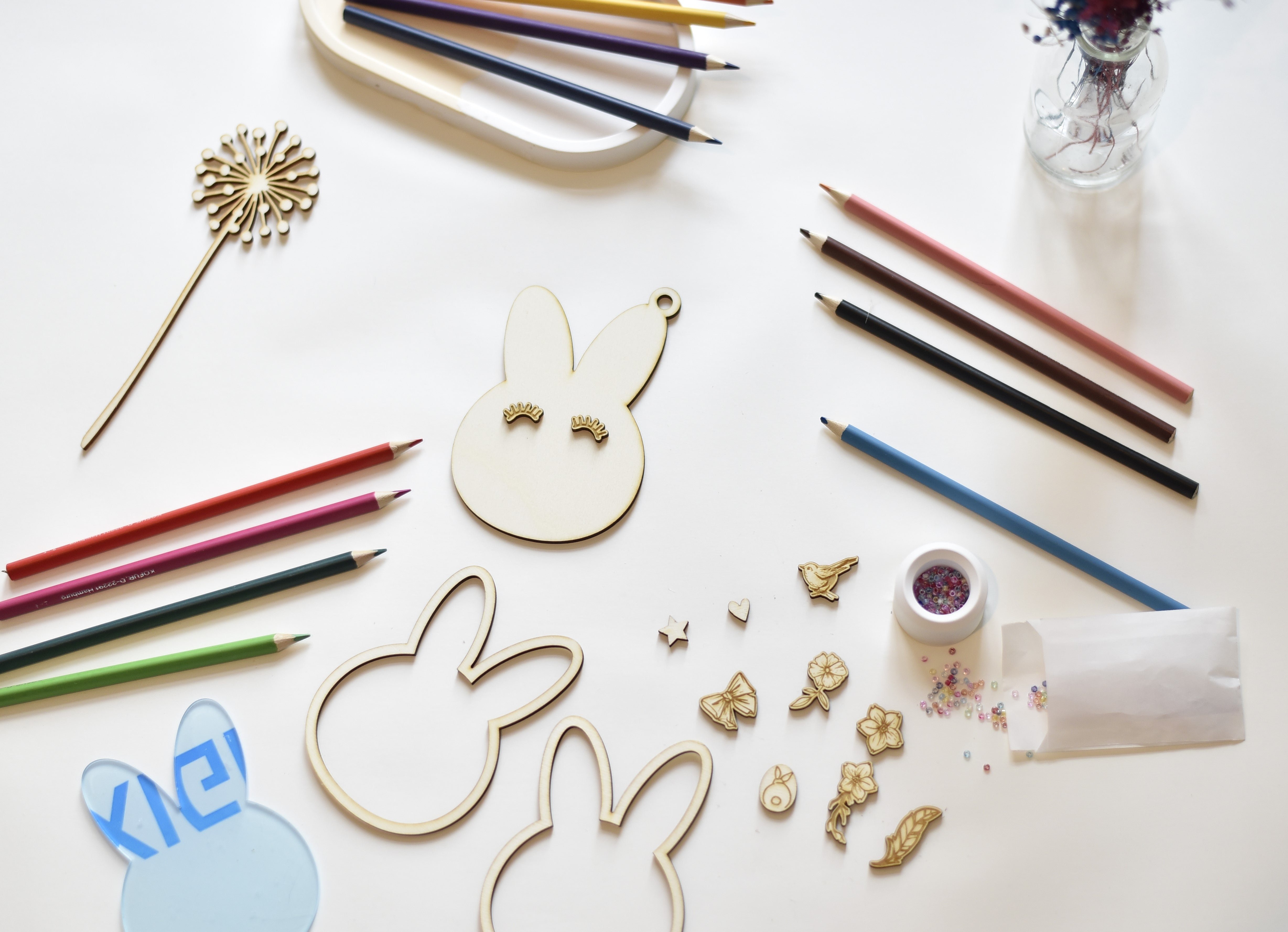 Osterhase-Schüttelanhänger | Bastelset | DIY-Set ab 4 Jahren geeignet