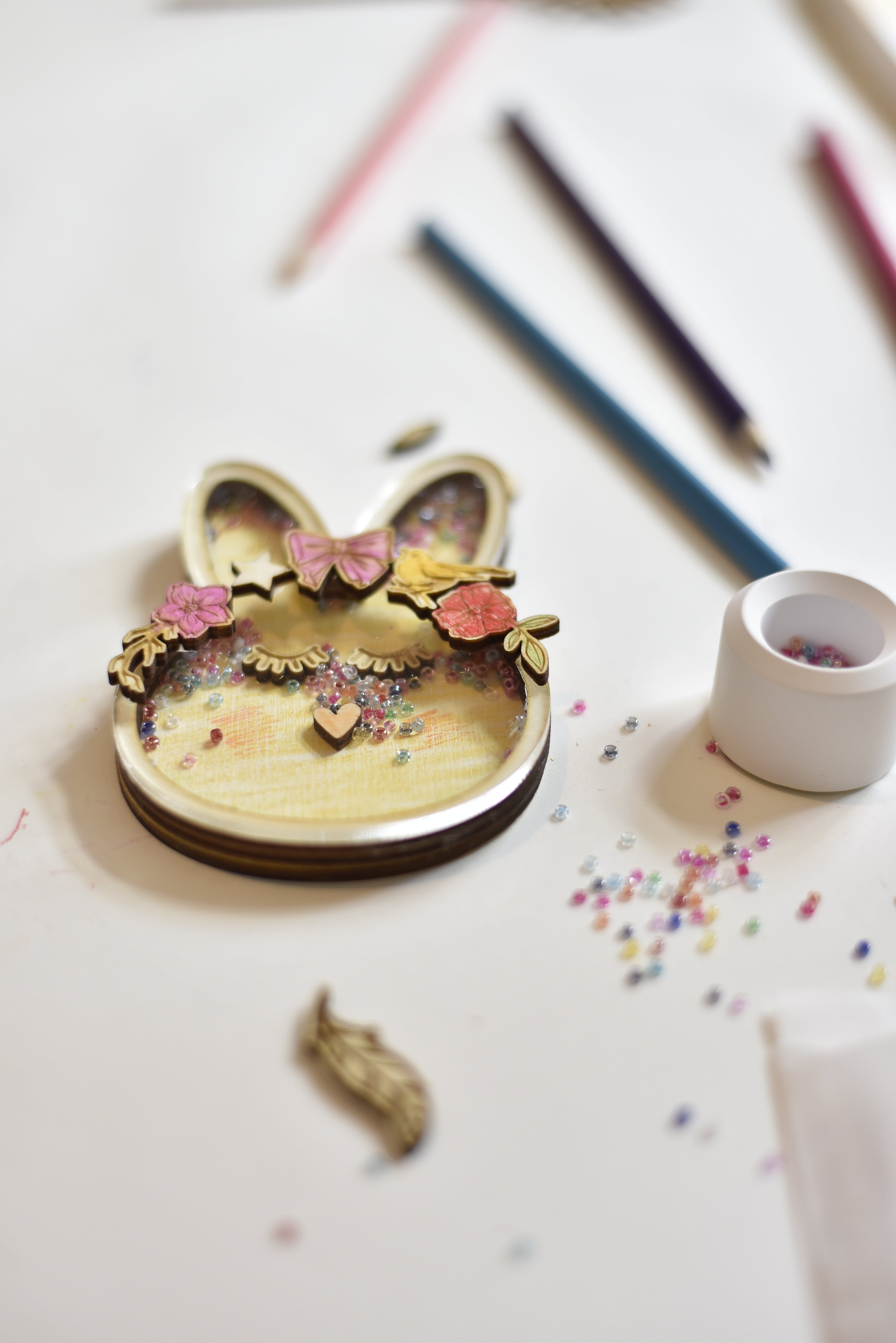 Osterhase-Schüttelanhänger | Bastelset | DIY-Set ab 4 Jahren geeignet