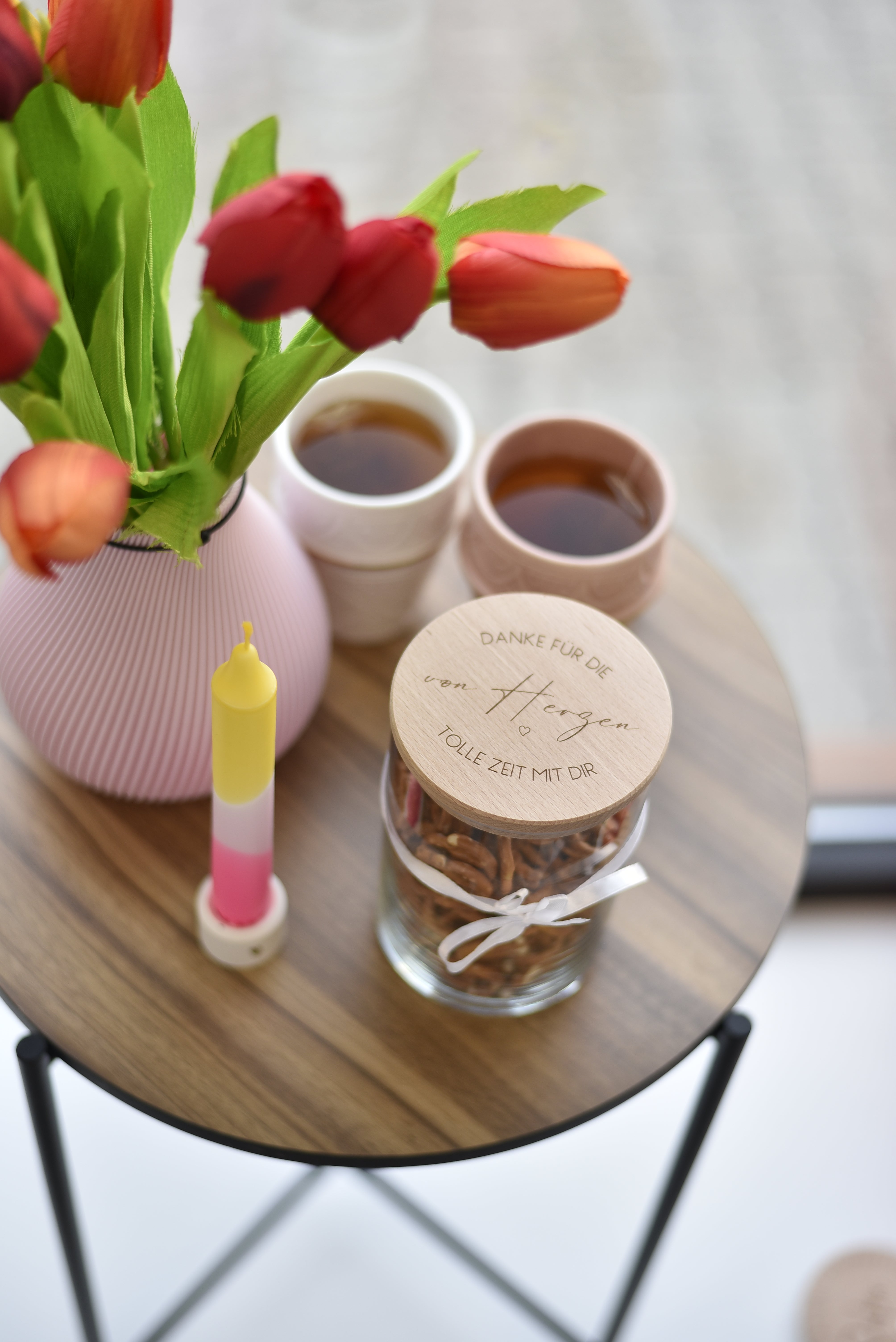 Vorratsglas "von Herzen" die Geschenkidee für Lehrer, Erzieher, Kollegen oder Kindergarten, Kita | Geschenkglas mit graviertem Holzdeckel