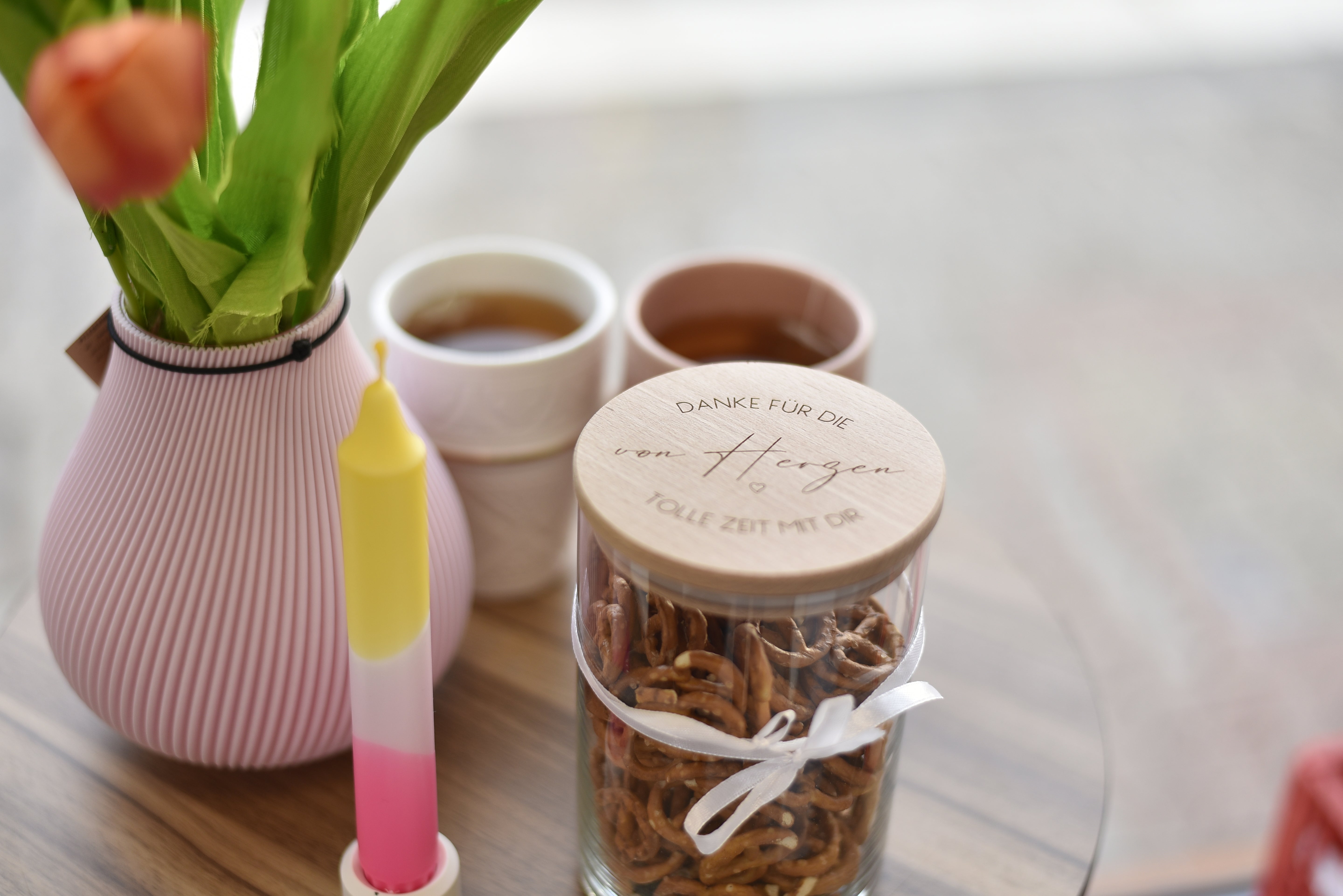 Vorratsglas "von Herzen" die Geschenkidee für Lehrer, Erzieher, Kollegen oder Kindergarten, Kita | Geschenkglas mit graviertem Holzdeckel