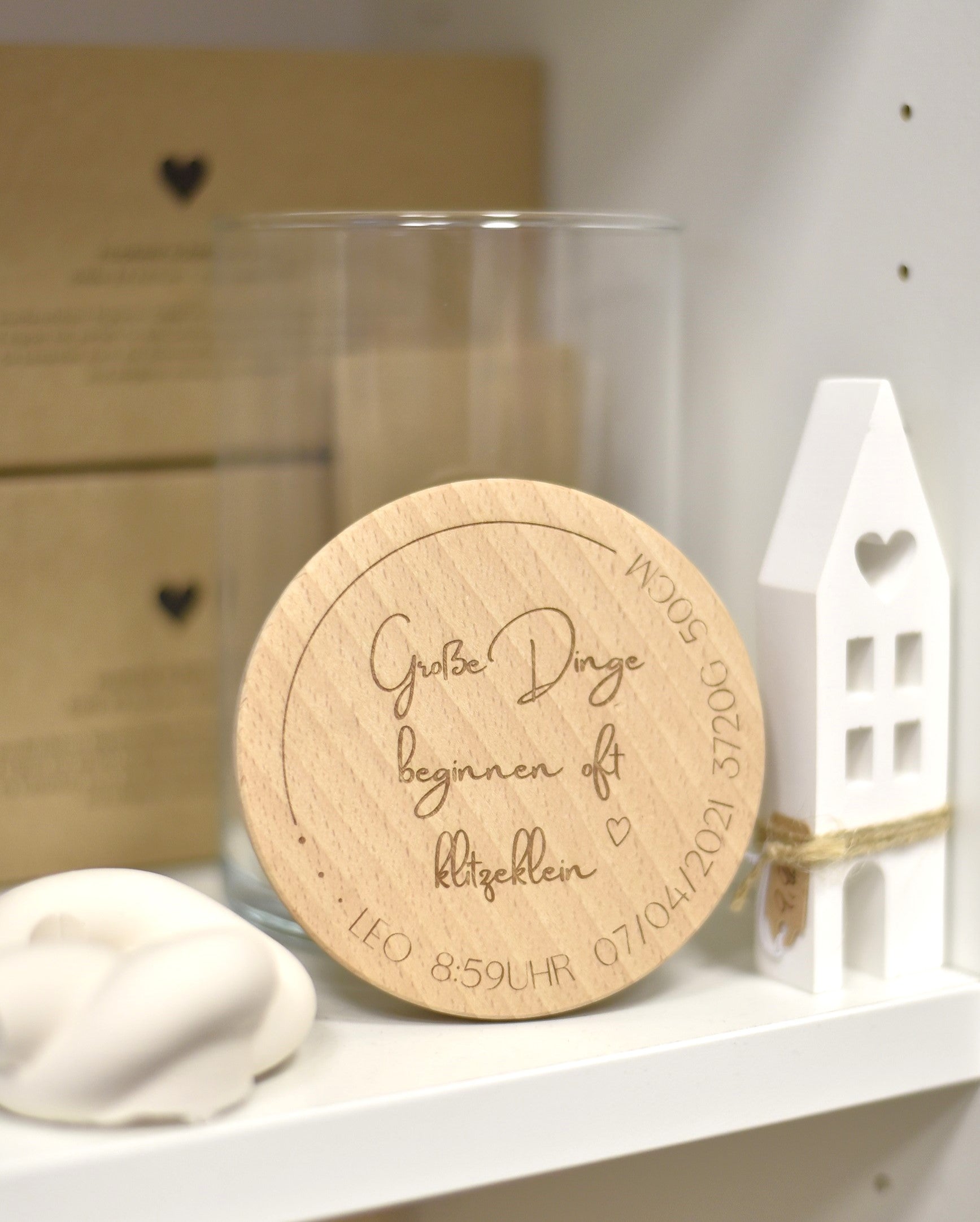personalisiertes Aufbewahrungsglas | Große Dinge beginnen oft klitzeklein | Geschenk zum Abschied Kindergarten, Kita | Glas mit graviertem Holzdeckel