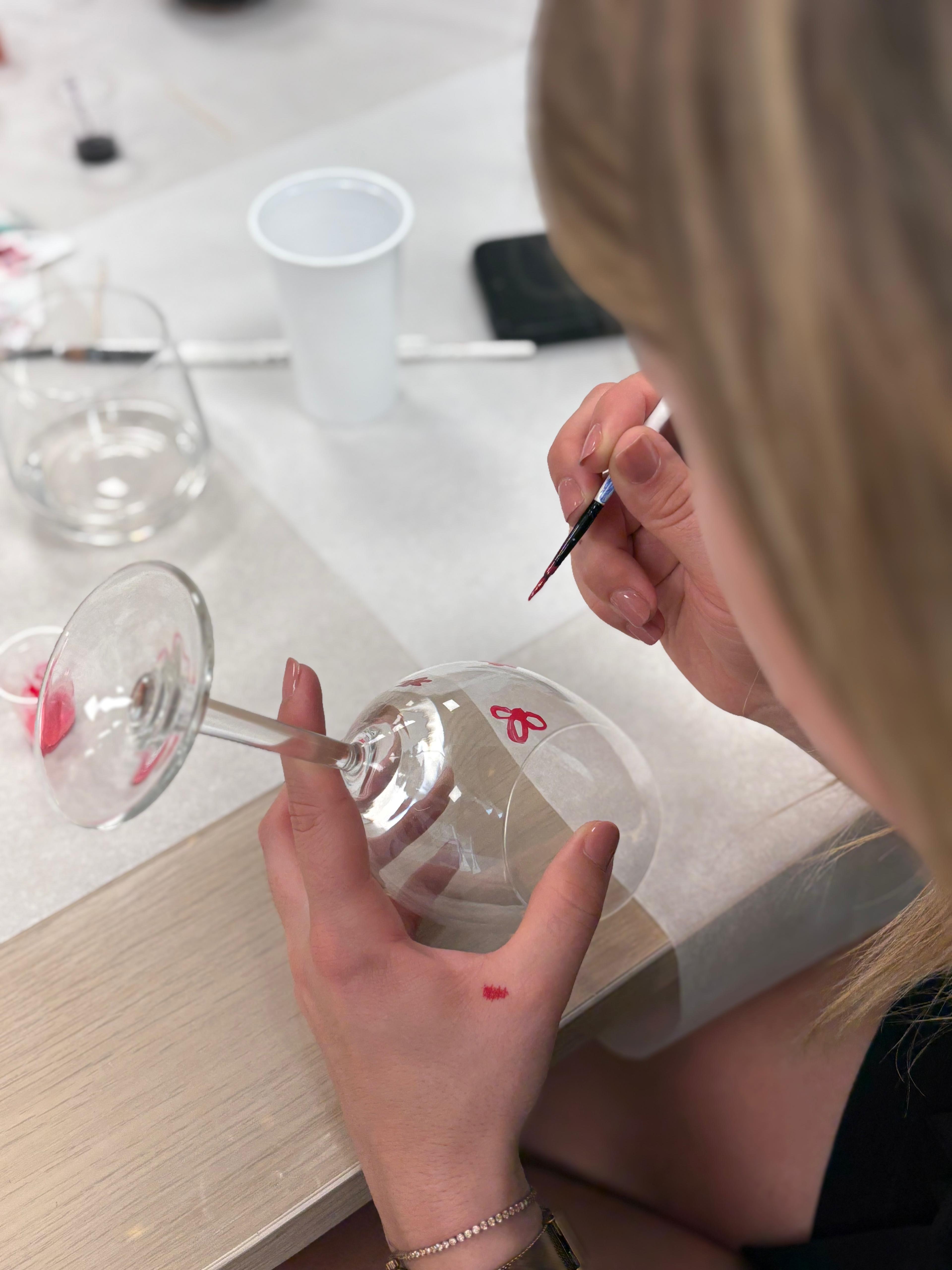 Weingläser-Workshop | JGA Workshop | Kreativ-Mal-Workshop