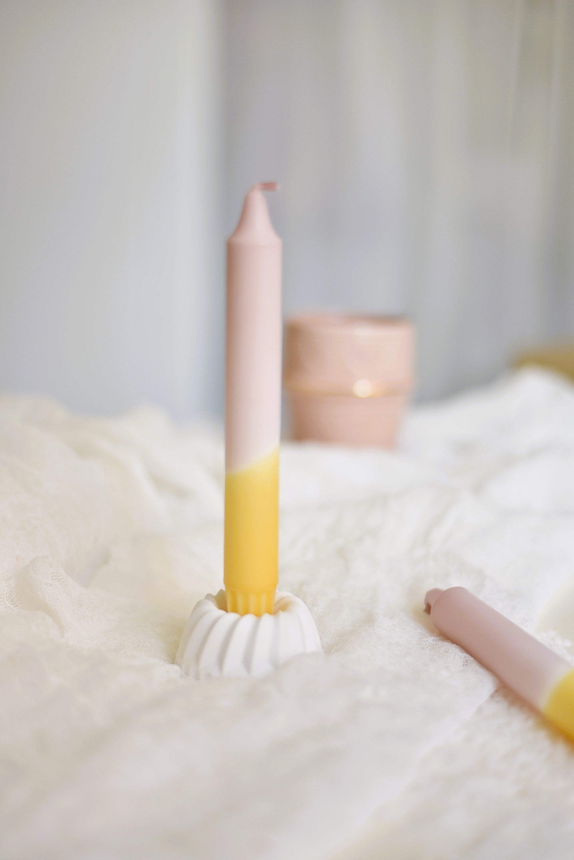 Dip Dye Kerze rosa-gelb | Handmade by Rosmarinparty