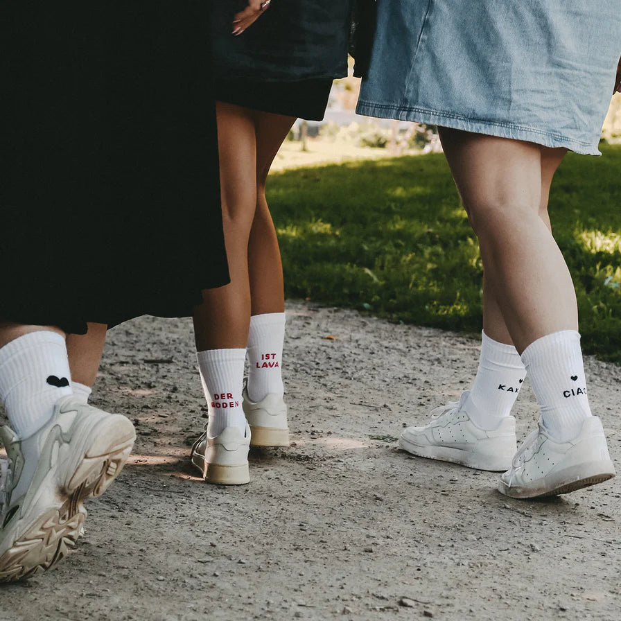 Der Boden ist Lava | Eulenschnitt | coole Socken