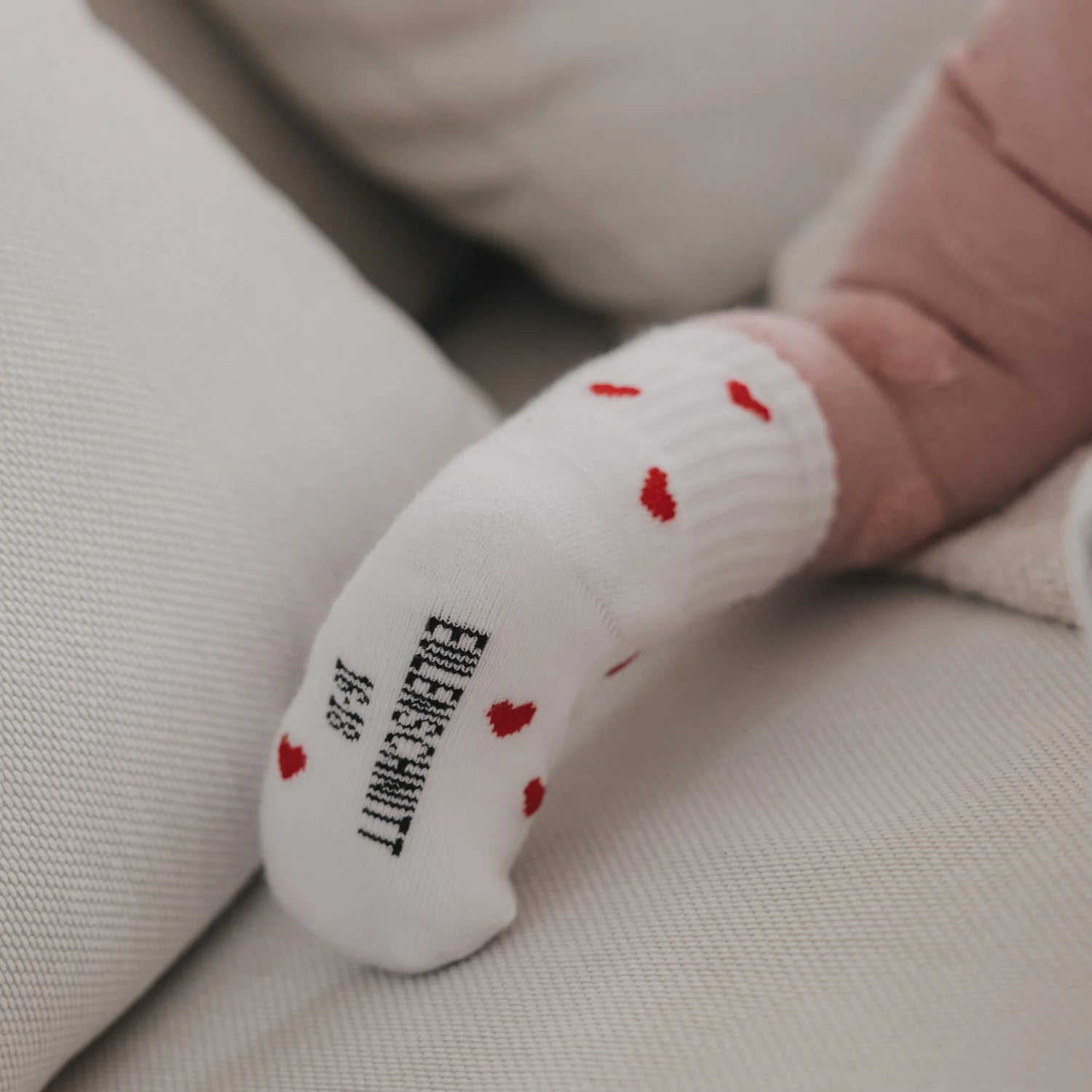 Herzchen-Socken Baby rot| Eulenschnitt | Schwangerschaft