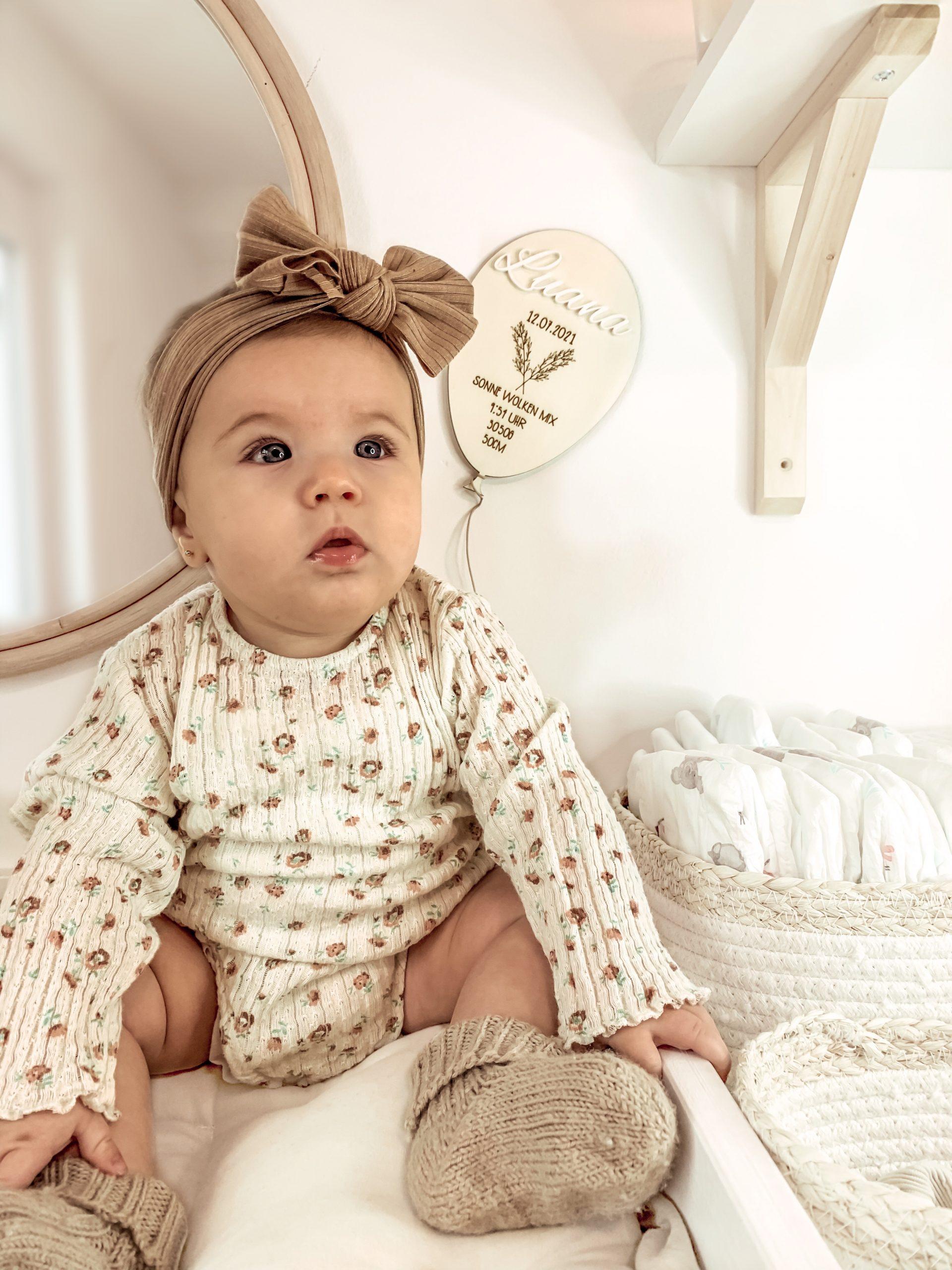 Holzluftballon mit Daten der Geburt | Geschenk zur Geburt | Babyparty im Bohostil