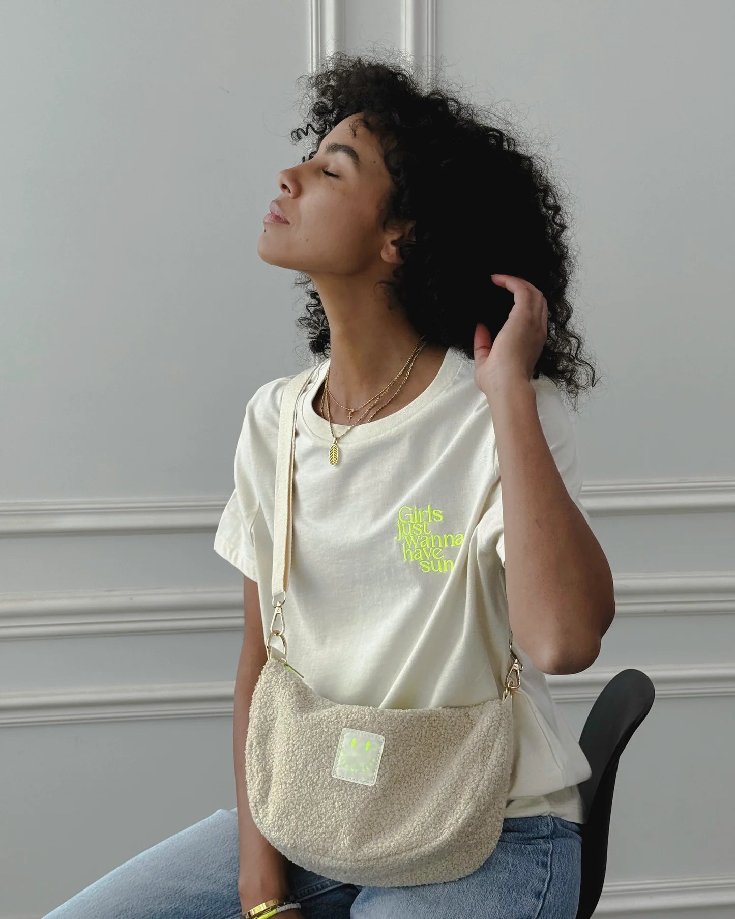 Crossbody Bag aus TEDDY Bouclé-Fleece | KISS MY NEON