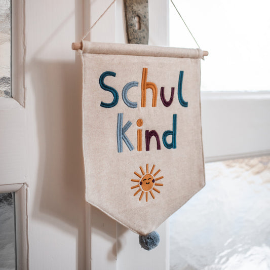 Wandbehang “Schulkind” mit Sonne | Wimpel | Ava&Yves