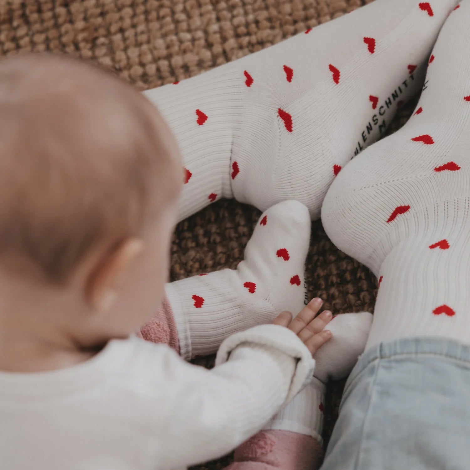 Herzchen-Socken Baby rot| Eulenschnitt | Schwangerschaft