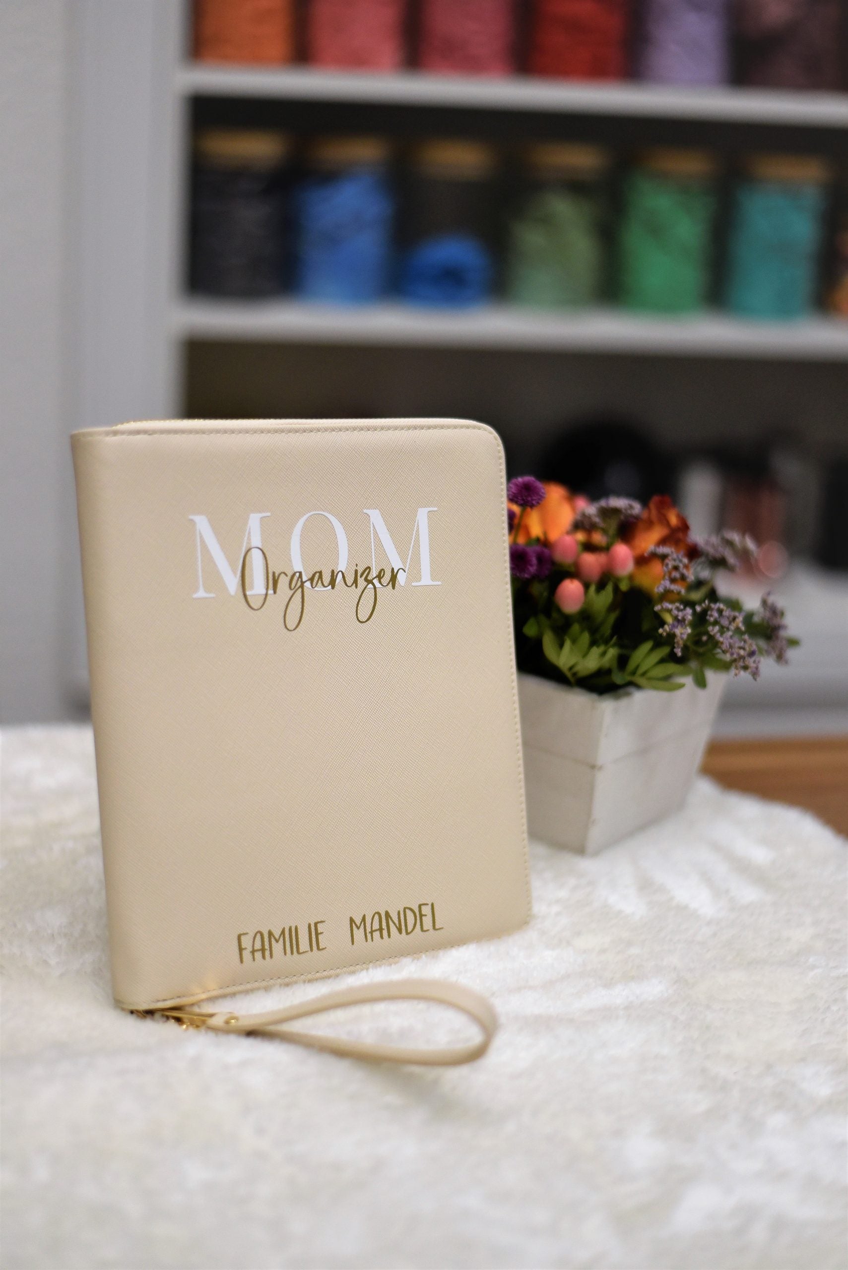 MOM Organizer | Familienplaner aus Kunstleder | Edle Optik