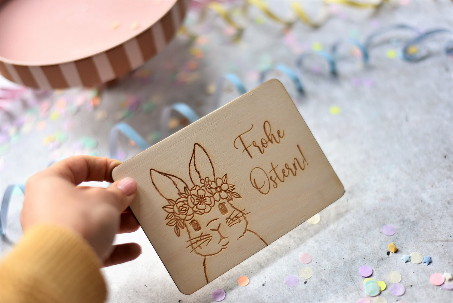 Osterkarte aus Holz | Geschenkanhänger | Osterpost | Osterdeko | Frühlingsdeko