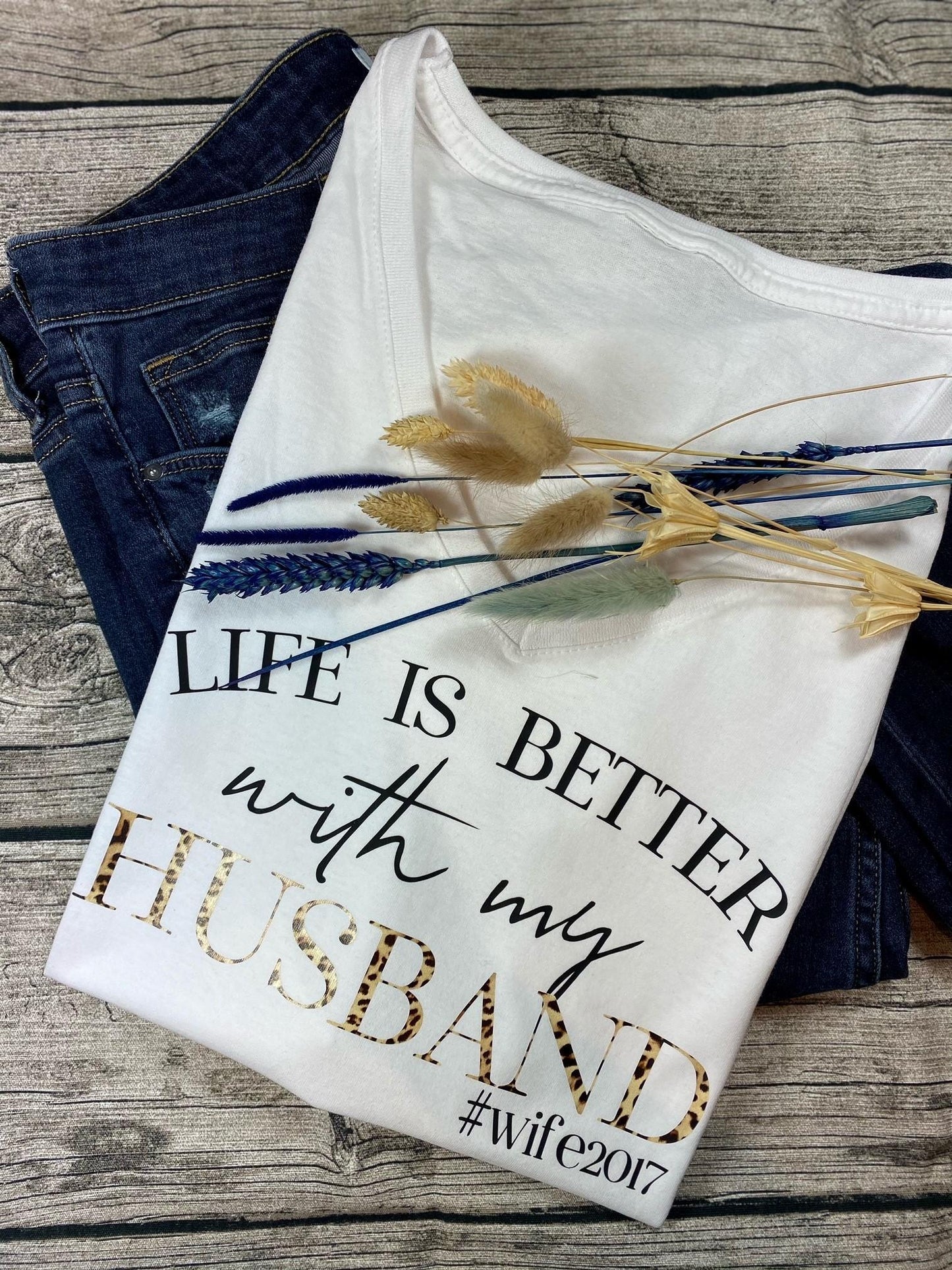 life is better with... shirt mit leo-muster